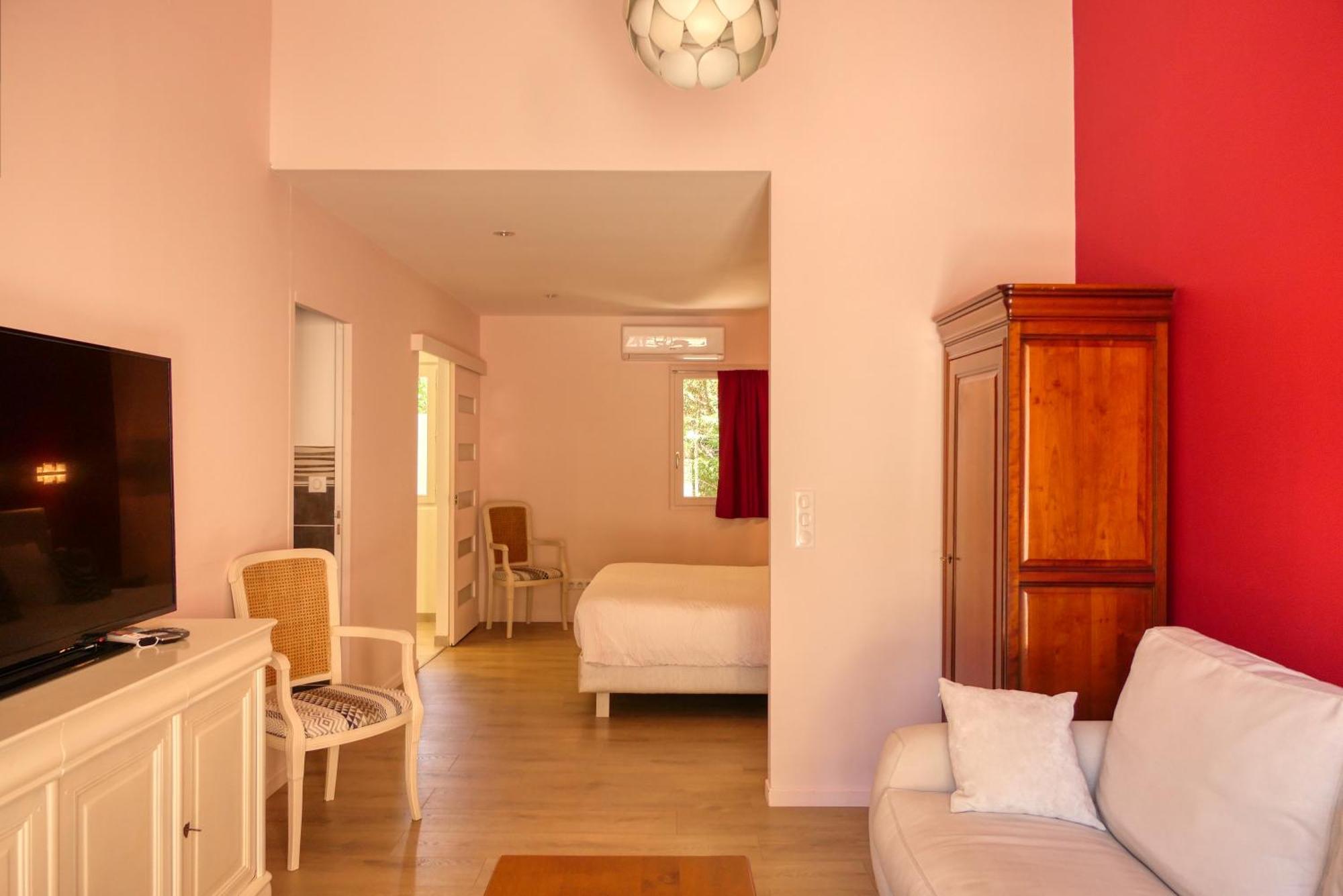 Le Hameau Fleur De Pierres , Chambre , Gite Et Table D'Hotes Murs  Eksteriør bilde