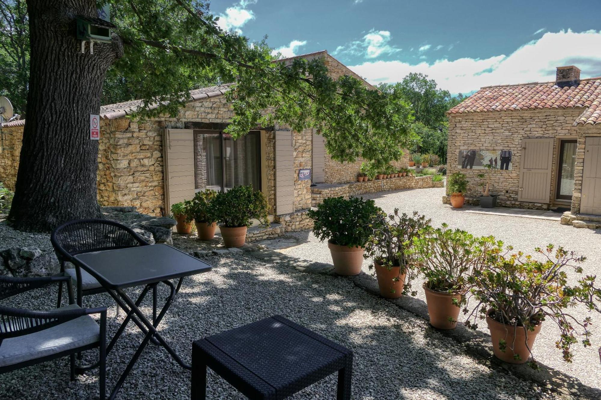 Le Hameau Fleur De Pierres , Chambre , Gite Et Table D'Hotes Murs  Eksteriør bilde