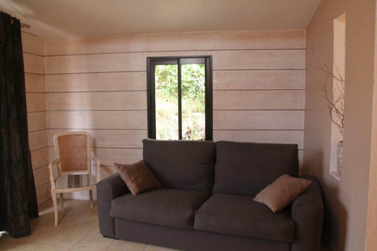 Le Hameau Fleur De Pierres , Chambre , Gite Et Table D'Hotes Murs  Eksteriør bilde