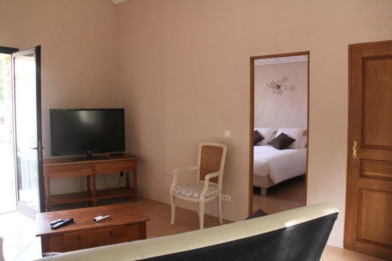 Le Hameau Fleur De Pierres , Chambre , Gite Et Table D'Hotes Murs  Eksteriør bilde